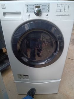 Washer dryer set