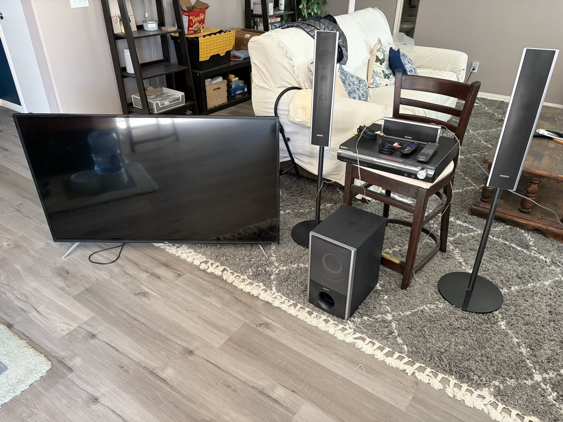 55” Roku TV And Sony Home Speaker System With 5 Disc DVD Player