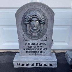 2.5' Ft Disney's Haunted Mansion Talking Madame Leota Tombstone Yard Decor