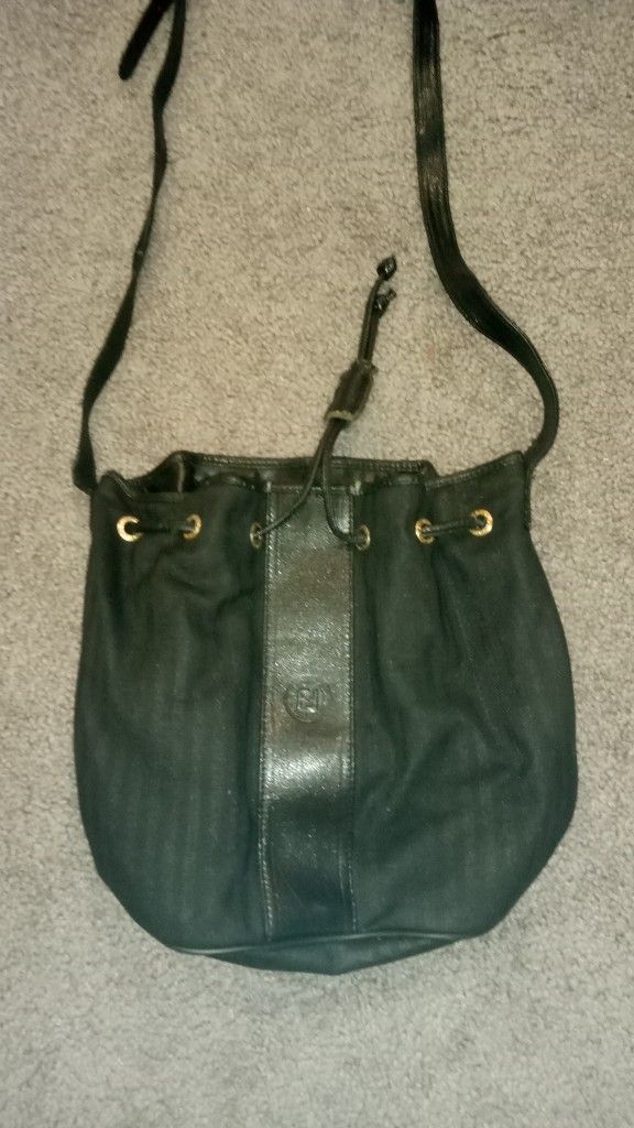 Fendi Vintage Black Drawstring Leather Crossbody Purse Shoulder Tote Bag