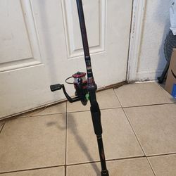 Abu Garcia Vendetta Spinning Combo 7"4ft 8-14lb Is Like New Nice Set Up 