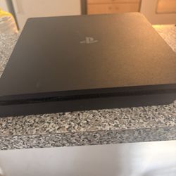 Sony PlayStation 4 Slim (PS4) – Great Condition