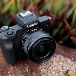Canon M50