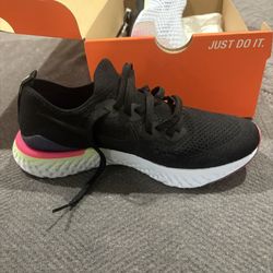 Nike React Flyknit 2 women’s size 7 1/2 new inbox