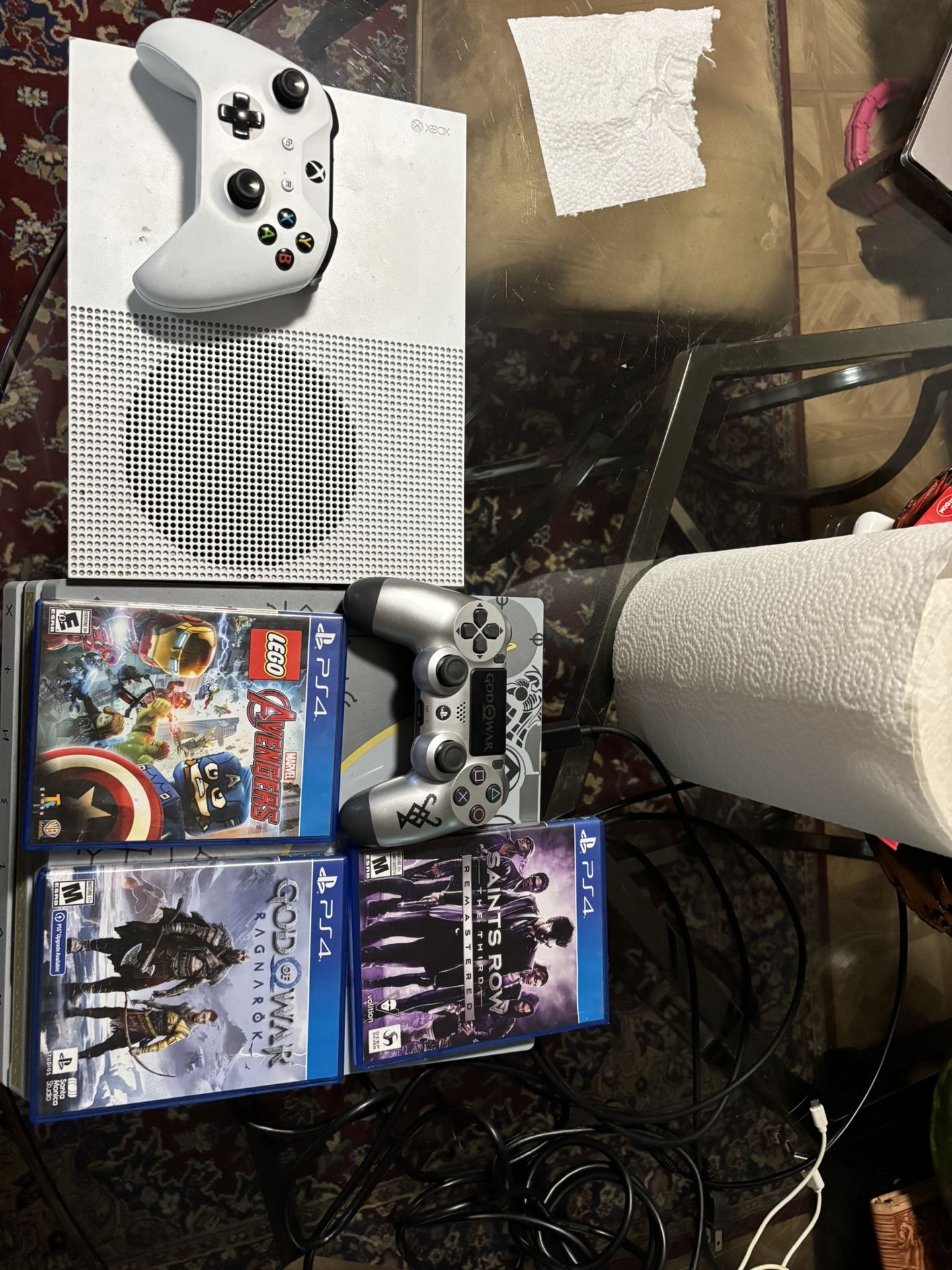 PS4 GOW Limited Edition (RARE) and XBOX one With 3 Free Games Added On For The PS4