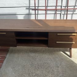 Mid-Century Modern Walnut TV Stand (70″) – Slatted Doors, Custom Brass Handles