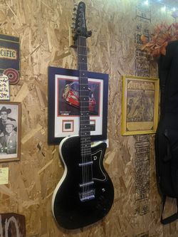 Danelectro BARITONE with gig bag