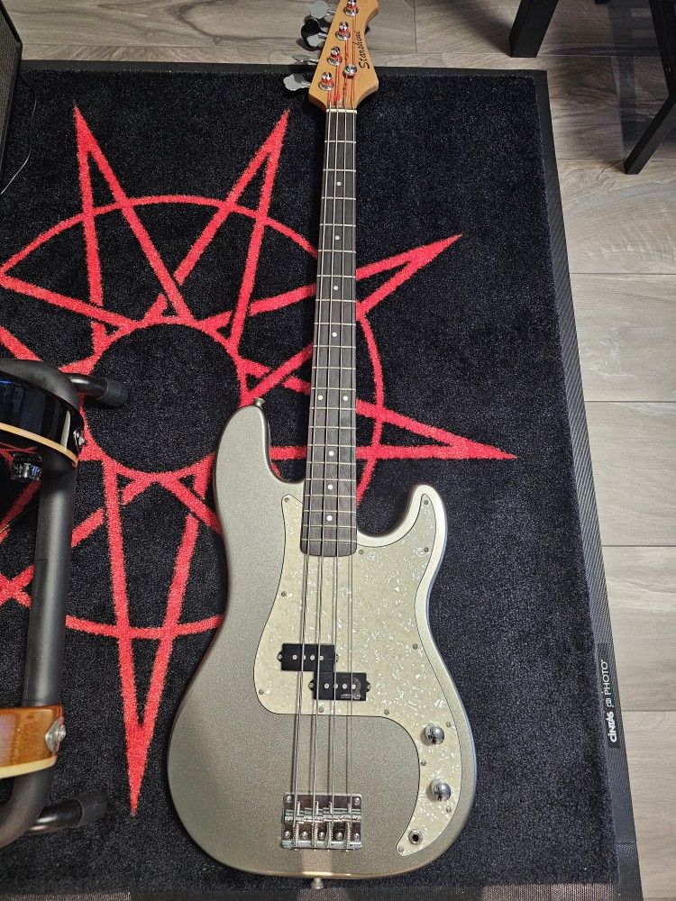 Starshine Electric Bass