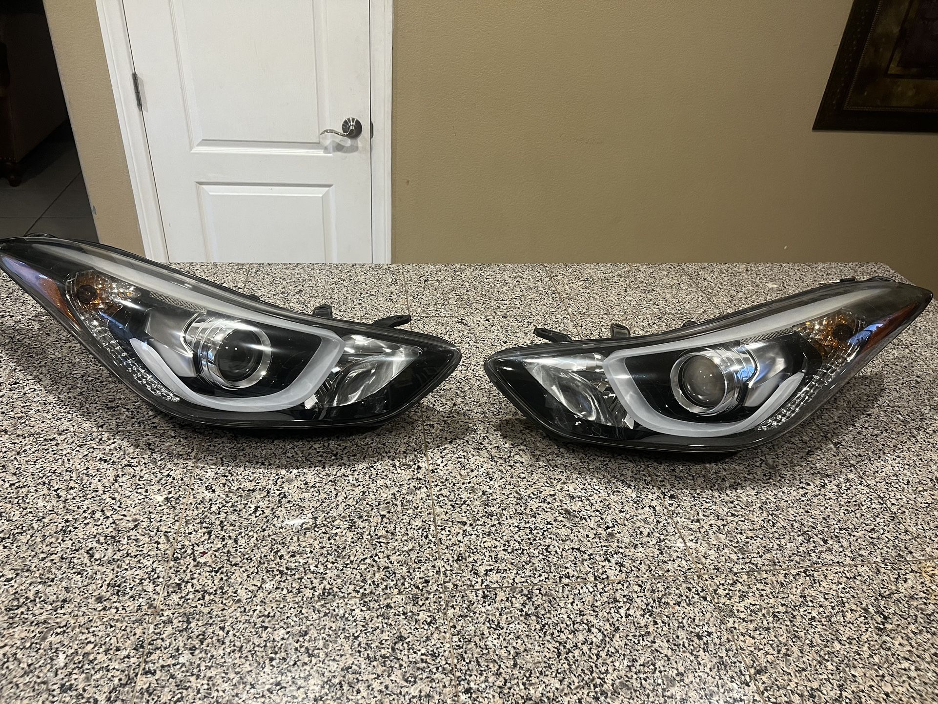 2015 Hyundai Elantra Headlights With Projector 