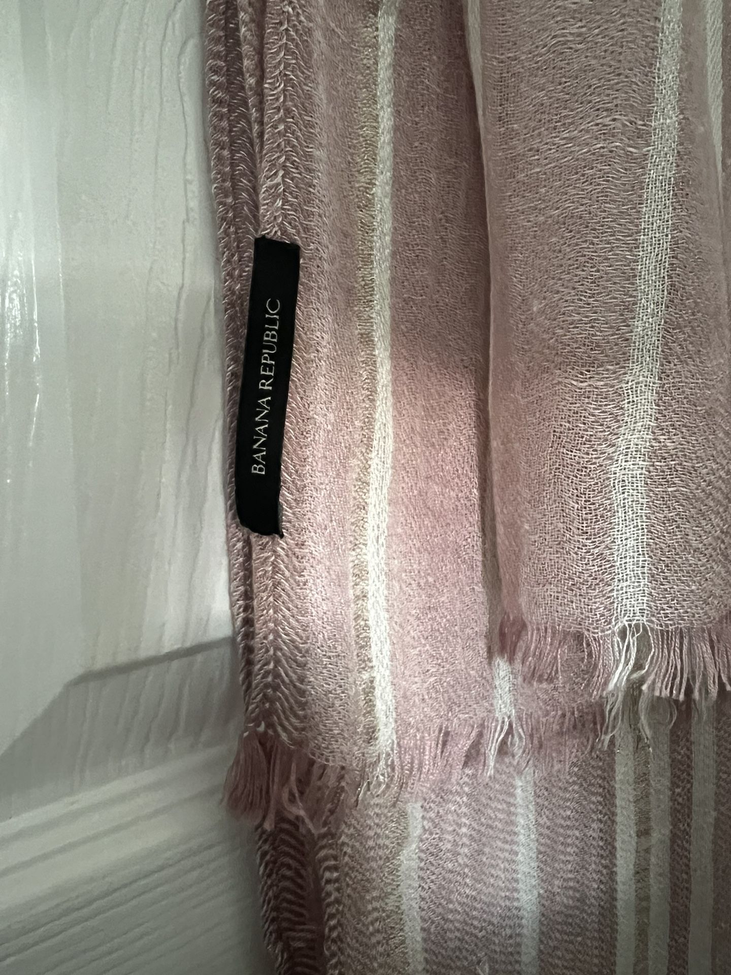 Banana Republic Pink Scarf 