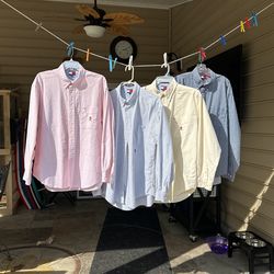 TOMMY HILFIGER  Size LARGE long-sleeved