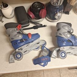 CHICAGO ROLLER SKATES SIZE 3-4  $30 FIRM PRICE 