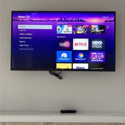 Brand New 40” Roku TV (Burien)