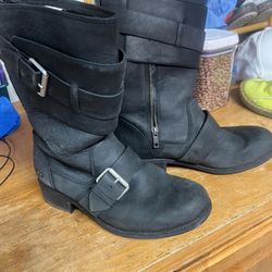 Leather Uggs Sz 8