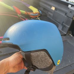 Oakley Mod1 MIPS kids Ski Helmet With Goggles