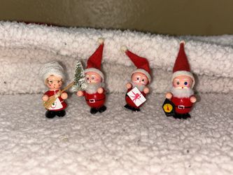 VINTAGE Wooden Christmas Mr. & Mrs. Claus Ornaments 