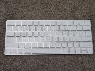 Apple Magic Keyboard - Bluetooth, Wireless