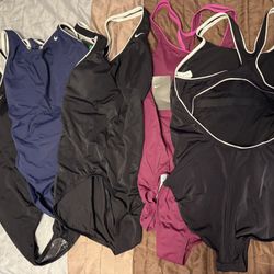 Nike Women’s One Piece Bathing Suits 