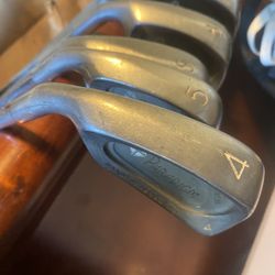 Left Hand Complete Golf Iron Set Like New 