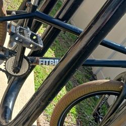 FIT BIKE CO. 