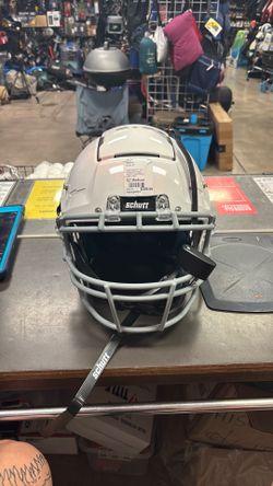 🏈Used Schutt F7 VTD collegiate football helmet🏈