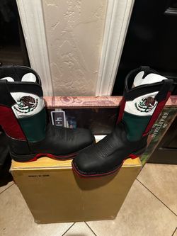 Mens Steel toe Boots 10.5