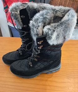 WOMENS BOOTS