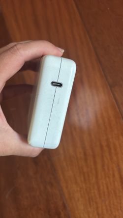 Apple 87w USB -C power Adatper