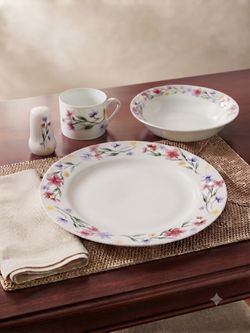 Four piece dinner set