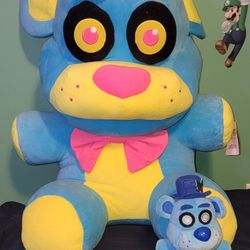 Five Nights At Freddy's HUGE Freddy Blacklight  Fnaf NEW GAMESTOP EXCLUSIVE