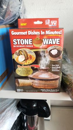 Stone wave microwave cooker
