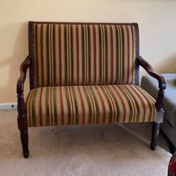 Settee in Linen Fabric