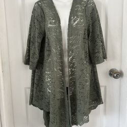 Women’s Cardigan Size Small But Can Also Fits Women’s Large 