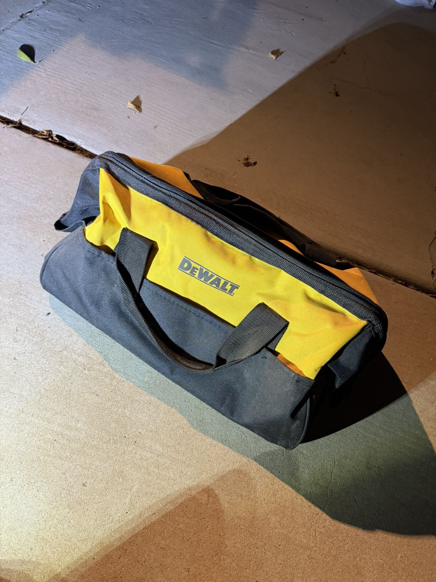 New Medium Tool Bag 16 Inches