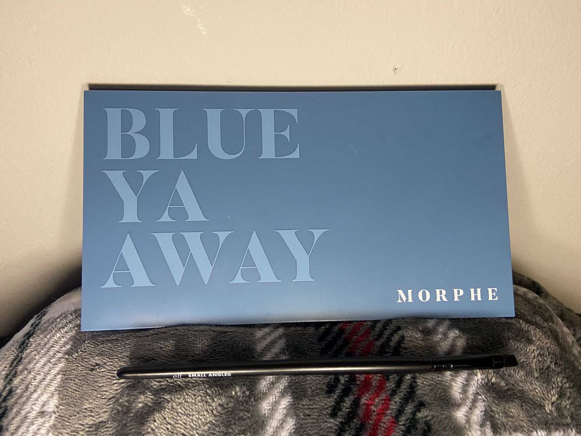 18A Blue Ya Away Morphe Palette 