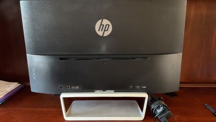 32 inch HP Pavilion computer monitor