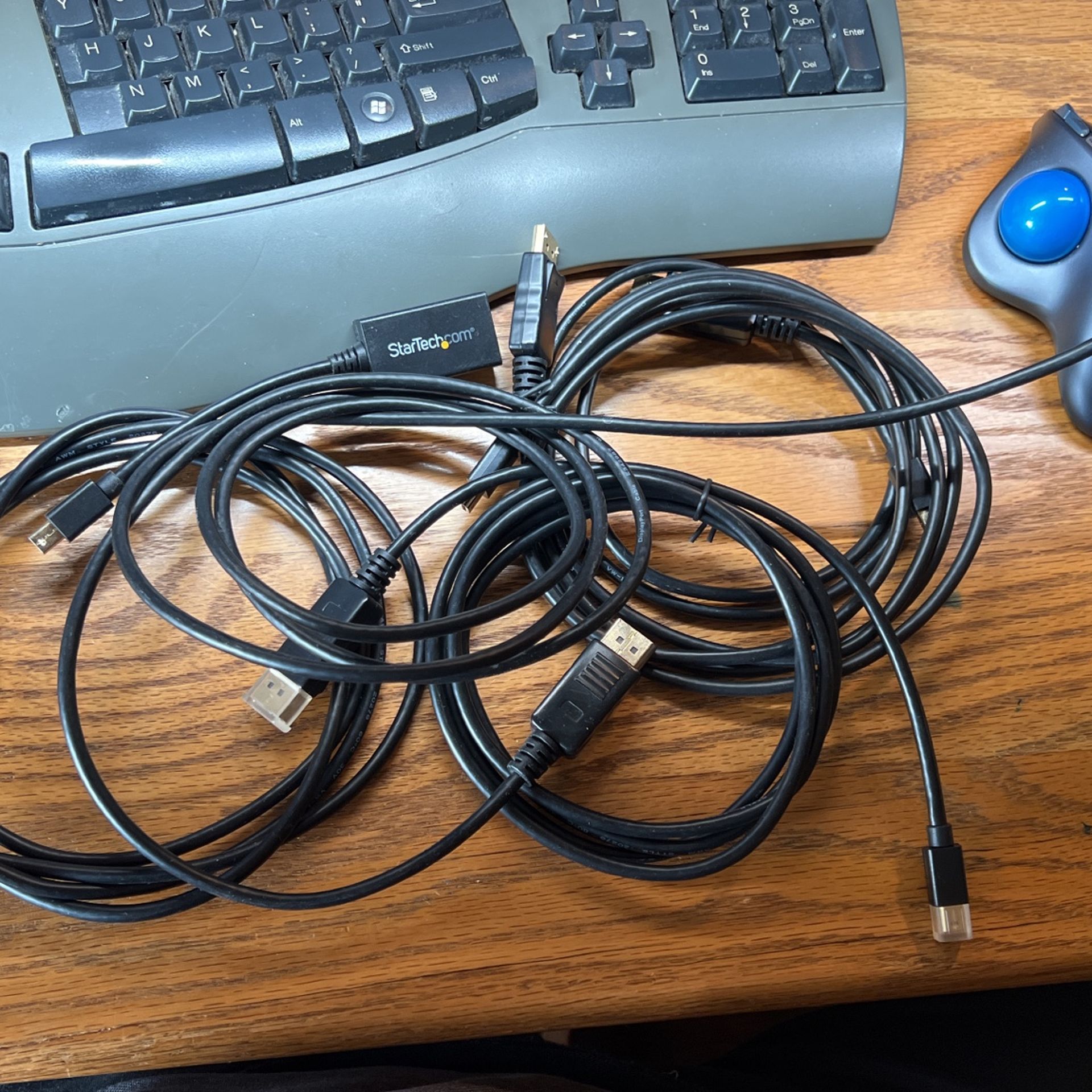 DisplayPort x5 Plus One HDMI DP Adapter 