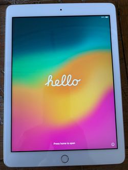 Apple iPad (6th Generation) A1893 32GB WiFi