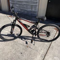 BRAND NEW!!! Moutain Bike (negotiable)