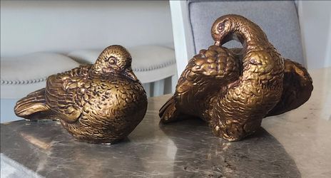 Vintage 1960s Progressive Art Products Gold Chalkware Doves / Pigeons - Pair of 2