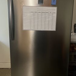 Insignia fridge freezer