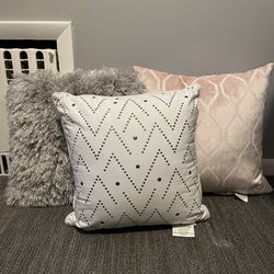 Decorative Toss Pillows