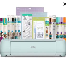 BRAND NEW CRICUT EXPLORE 3 BUNDLE!