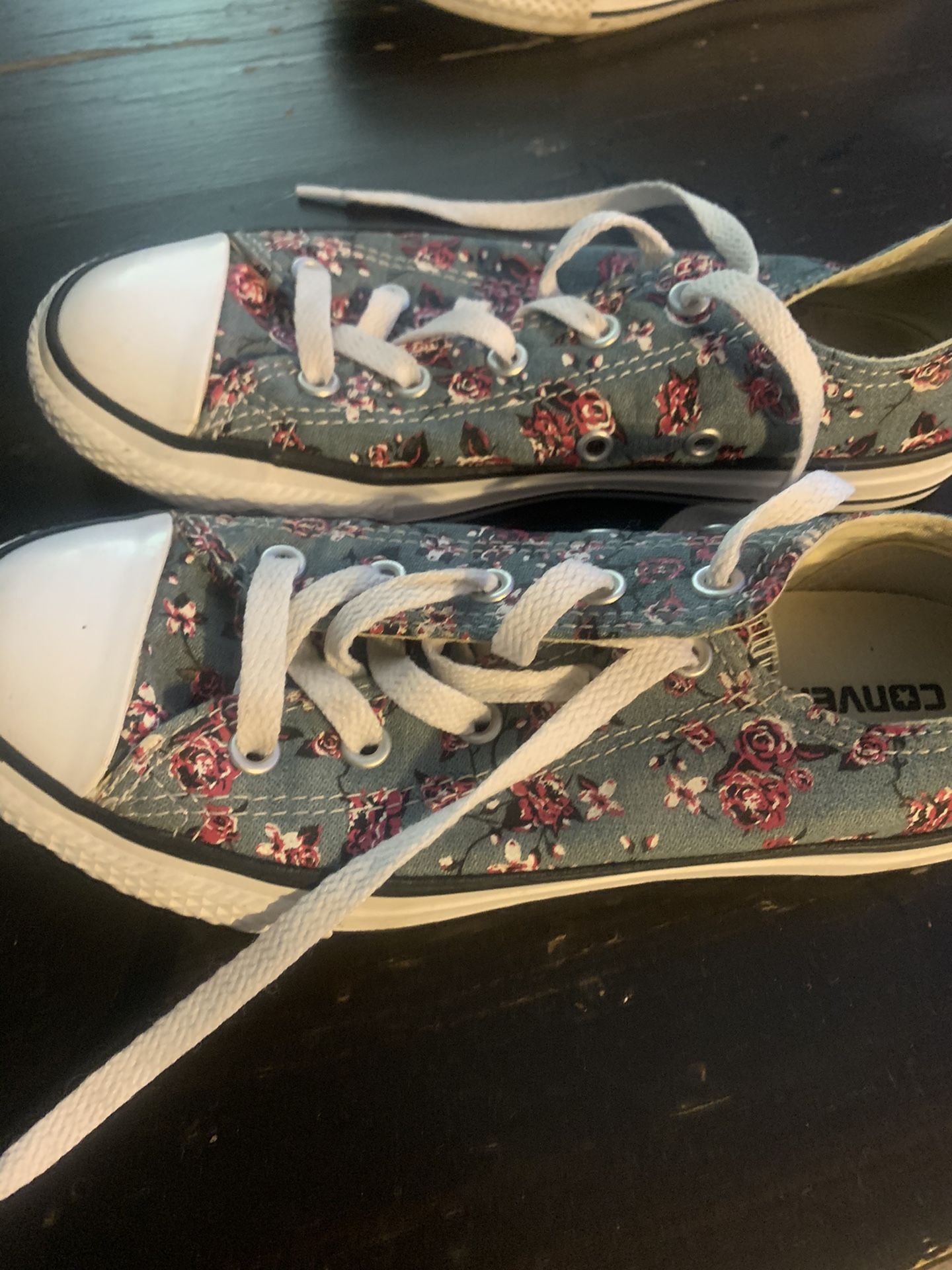 Girls Conversesize 2