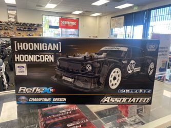 Team Associated Hoonicorn 1/14 Scale