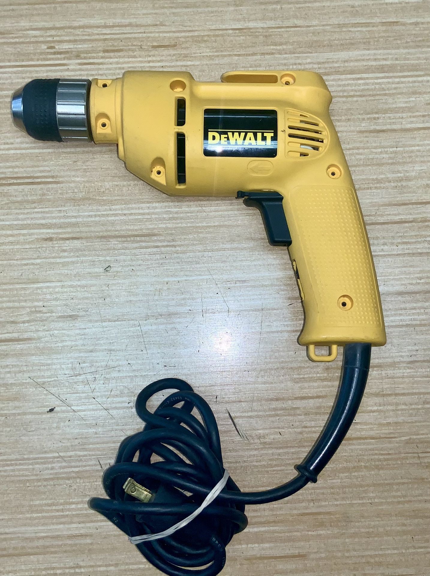DEWALT 3/8’ Corded Electric VSR Drill