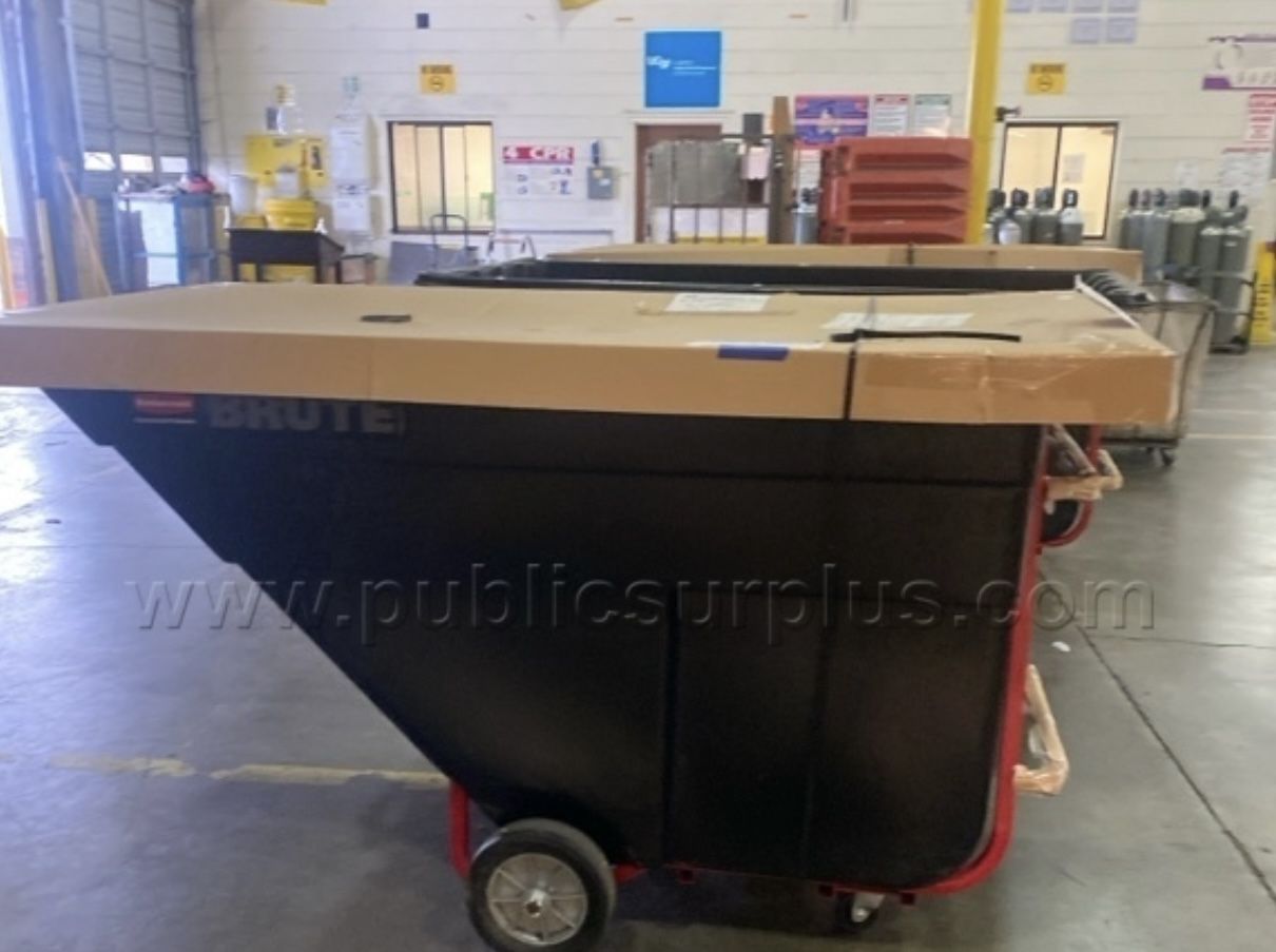 Rubbermaid Tilt Bin