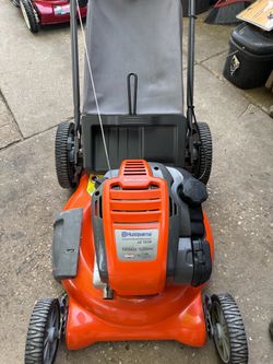 Husqvarna LC 121P Gas Push Lawn Mower