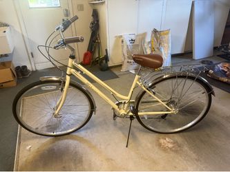 Women’s Schwinn cruiser