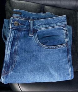 Uniqlo Wide Straight Jeans size 32